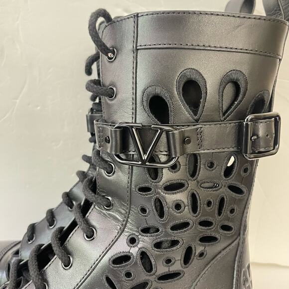 Valentino Black Leather Laser Cut Out Lace Up Combat Boots Size 41 - Picture 12 of 15